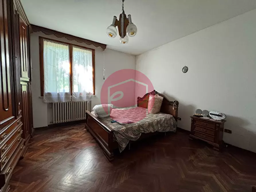 Immagine 11 di Casa indipendente in vendita  a Roncofreddo