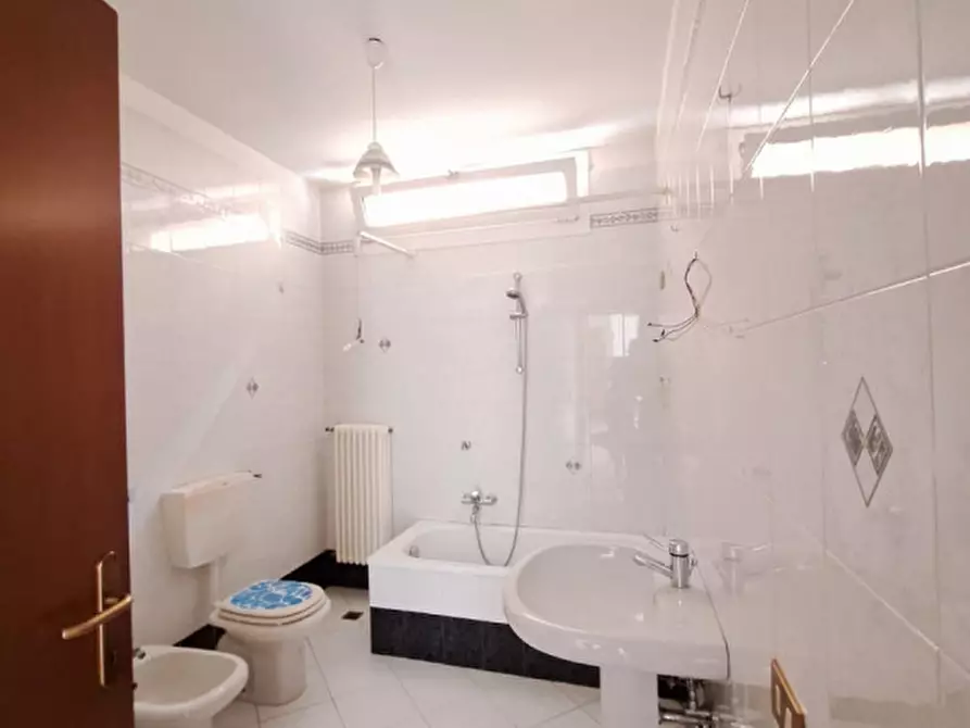 Immagine 12 di Appartamento in vendita  in VIA S. AGOSTINO a Rovigo