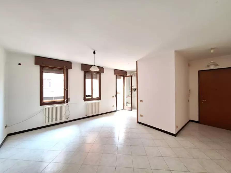 Immagine 16 di Appartamento in vendita  in VIA S. AGOSTINO a Rovigo