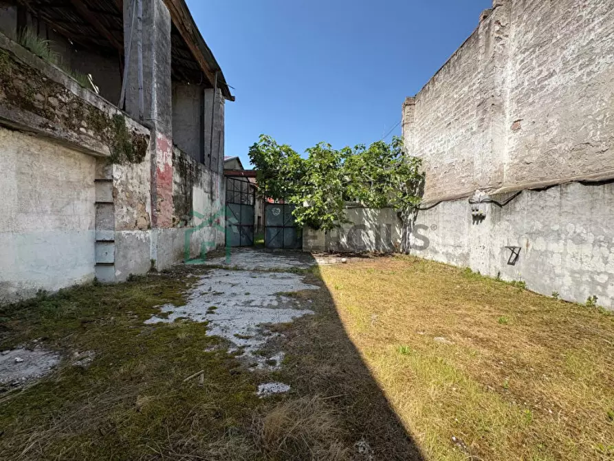 Immagine 11 di Villetta a schiera in vendita  in Via Galileo Galilei a Zevio