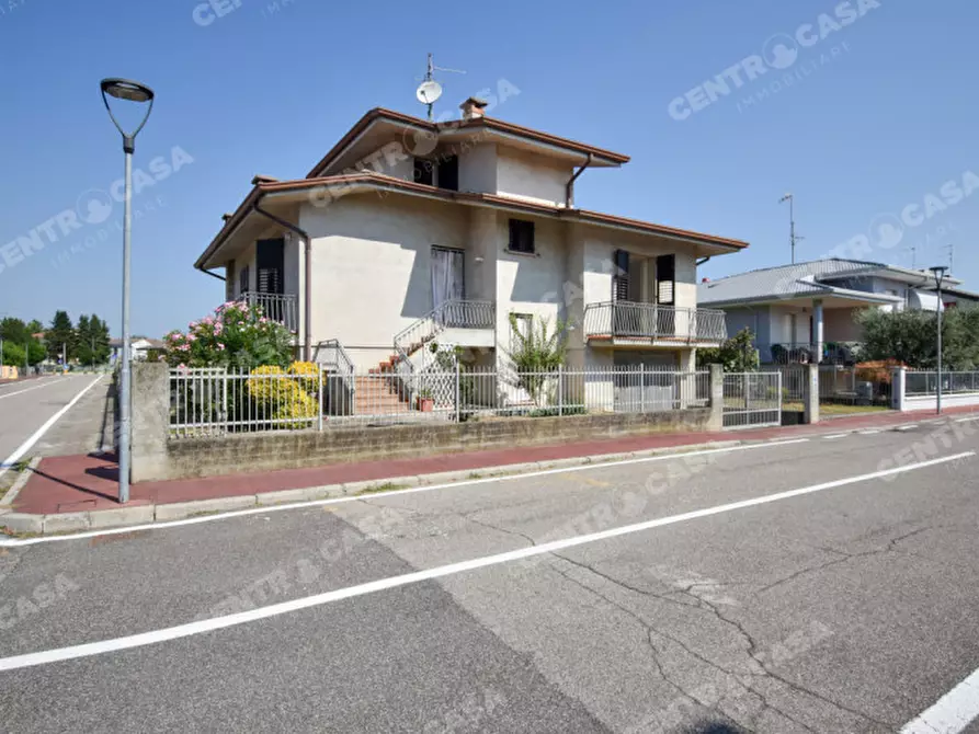 Immagine 1 di Casa indipendente in vendita  in Via Brazzetto a Terrazzo
