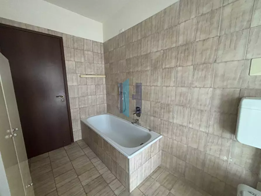 Immagine 17 di Appartamento in vendita  a Botticino