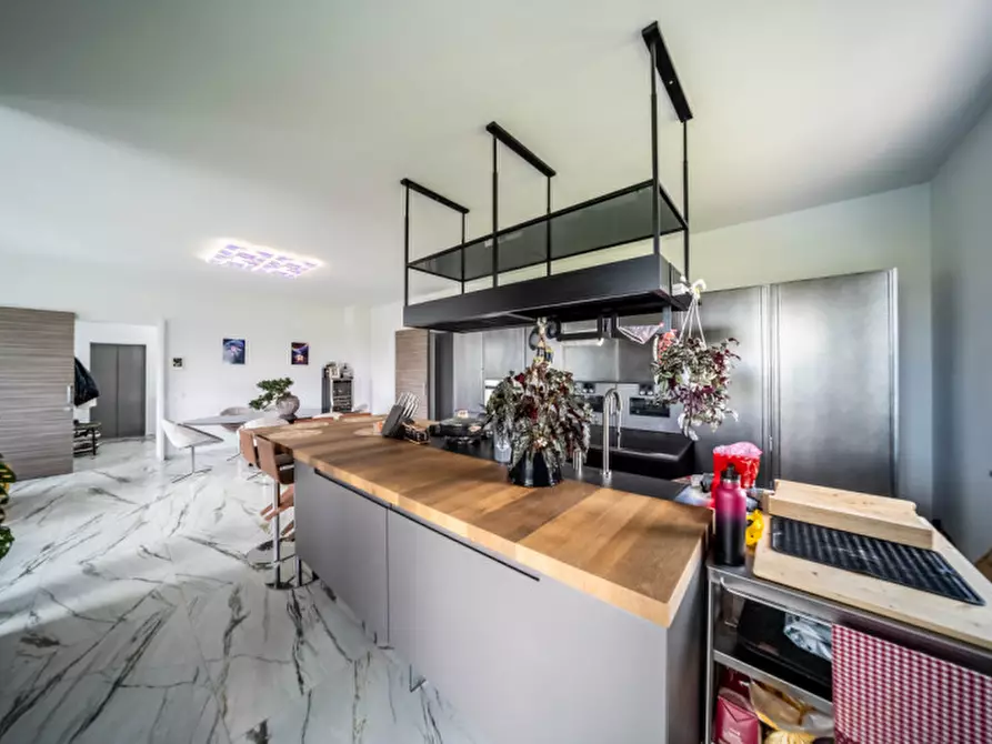 Immagine 11 di Villa in vendita  in Vigatto a Parma