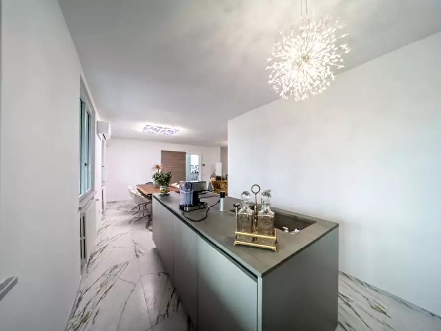 Immagine 12 di Villa in vendita  in Vigatto a Parma