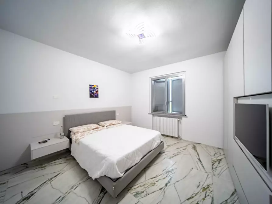 Immagine 19 di Villa in vendita  in Vigatto a Parma