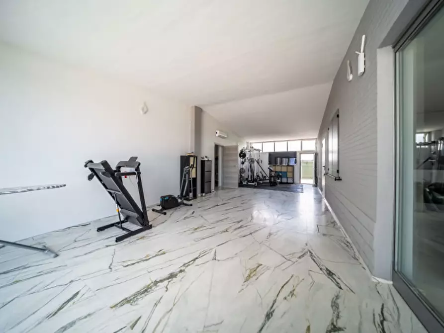 Immagine 28 di Villa in vendita  in Vigatto a Parma