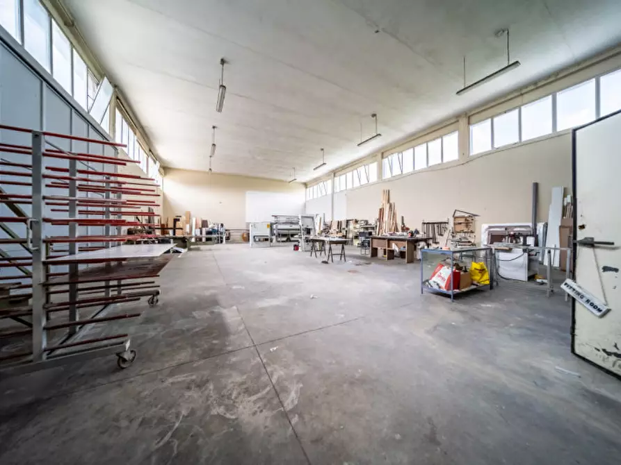 Immagine 48 di Villa in vendita  in Vigatto a Parma