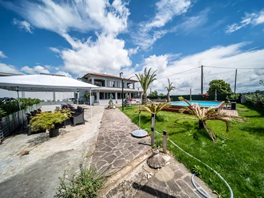 Immagine 53 di Villa in vendita  in Vigatto a Parma