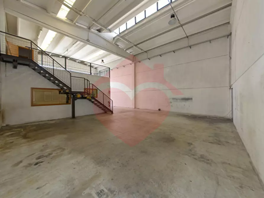 Immagine 4 di Capannone industriale in vendita  in Via Europa 360 a Cassano D'adda