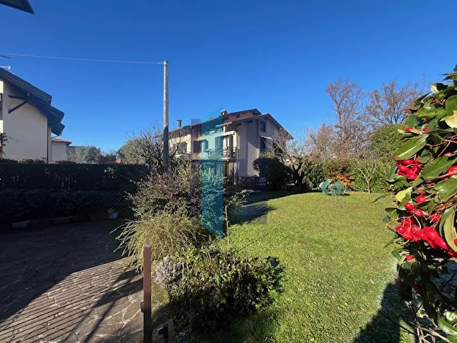 Immagine 6 di Appartamento in vendita  in Via delle Carpiane a Mozzo