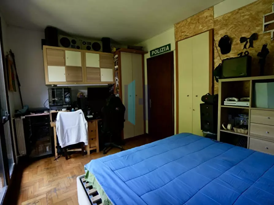 Immagine 16 di Appartamento in vendita  in Via delle Carpiane a Mozzo