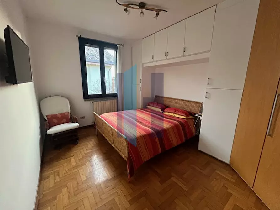 Immagine 17 di Appartamento in vendita  in Via delle Carpiane a Mozzo