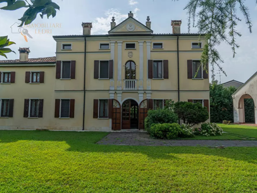 Immagine 2 di Villa in vendita  in Via Verga a San Giorgio Di Mantova