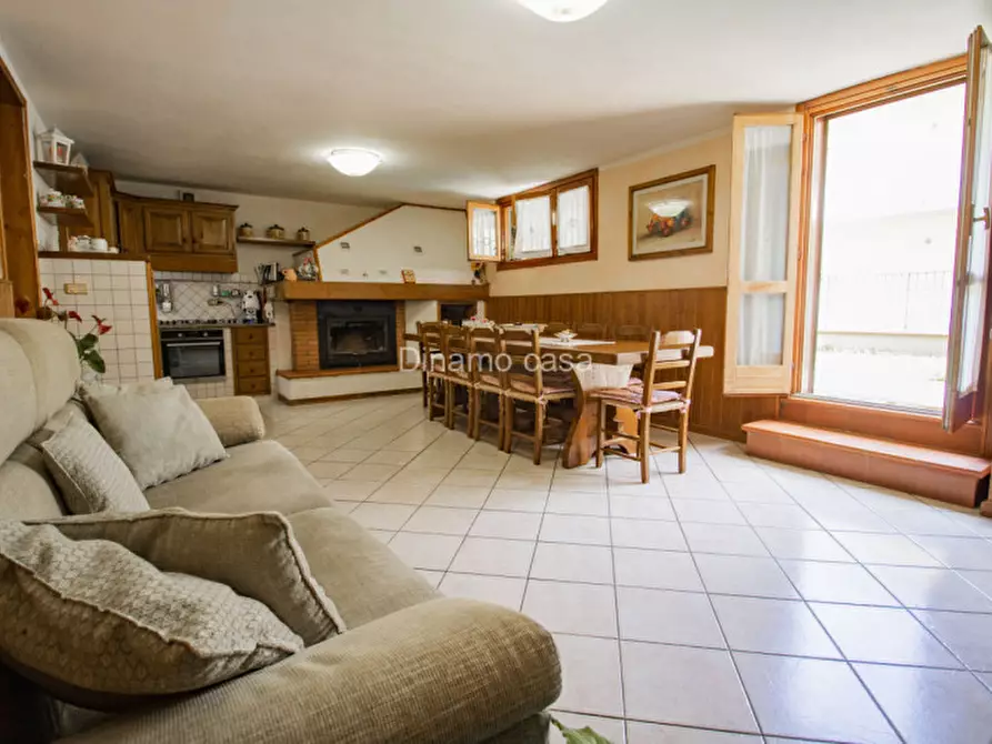 Immagine 22 di Casa bifamiliare in vendita  in montale a Montale