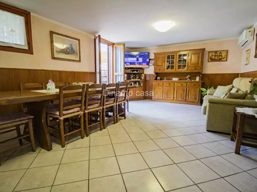 Immagine 30 di Casa bifamiliare in vendita  in montale a Montale