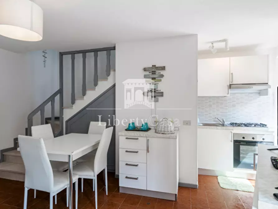 Immagine 9 di Appartamento in vendita  in Via teatro Vecchio a Salò