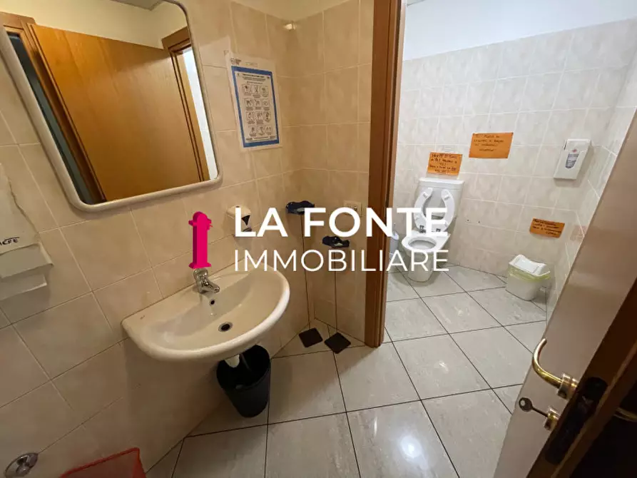 Immagine 8 di Attività commerciale in vendita  in Nona Strada a Padova