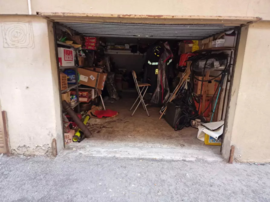 Immagine 1 di Garage in vendita  in via dei muretti a Rapallo