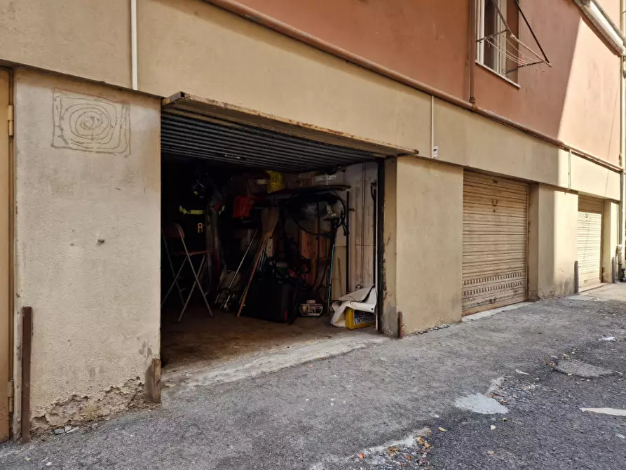 Immagine 4 di Garage in vendita  in via dei muretti a Rapallo