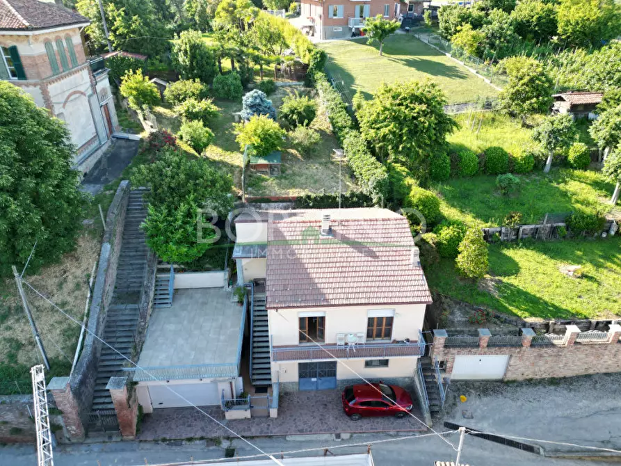 Immagine 1 di Casa indipendente in vendita  in Via San Pietro snc a Govone