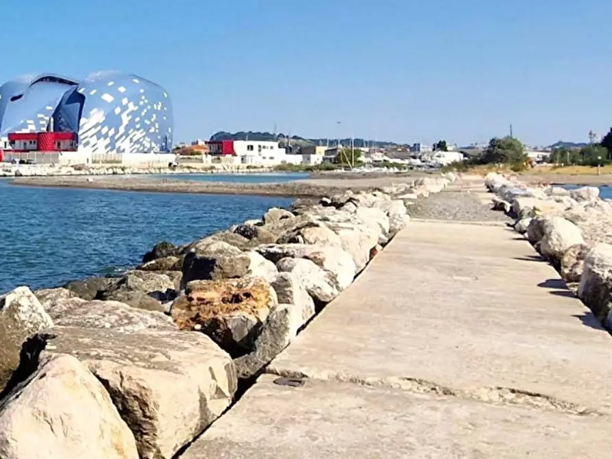 Immagine 1 di Terreno in vendita  in Porto di Pesaro, 61121 Pesaro PU, Italia a Pesaro