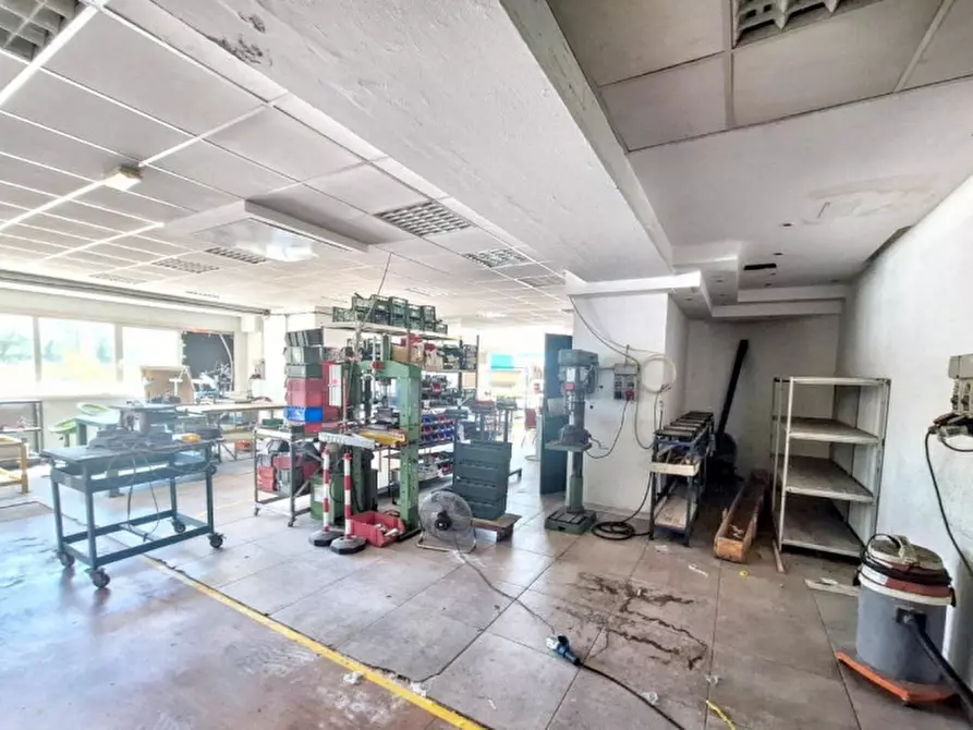 Immagine 21 di Capannone industriale in vendita  in Via Edison, Panicale PG, Italia a Panicale