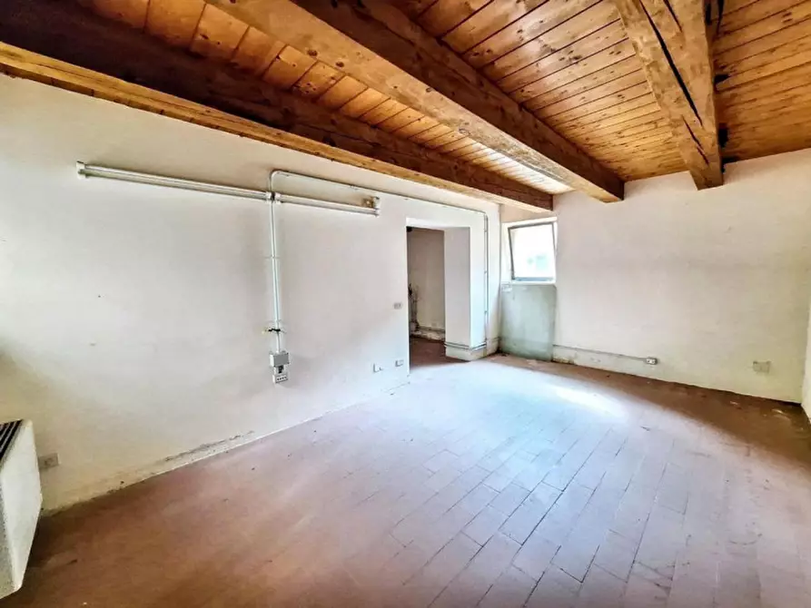 Immagine 5 di Negozio in vendita  in via XV Settembre, N. 16 a Jesi