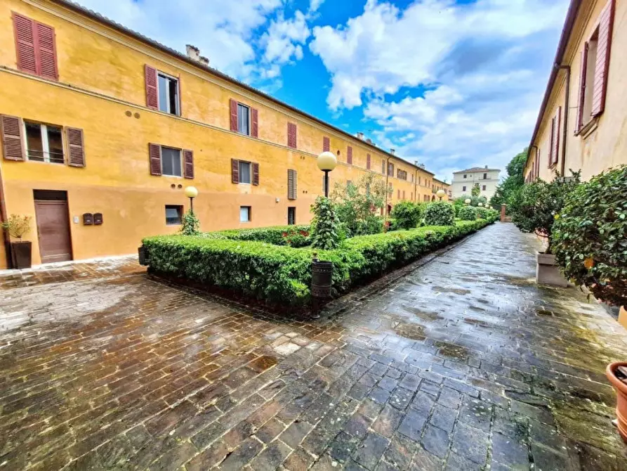 Immagine 10 di Negozio in vendita  in via XV Settembre, N. 16 a Jesi