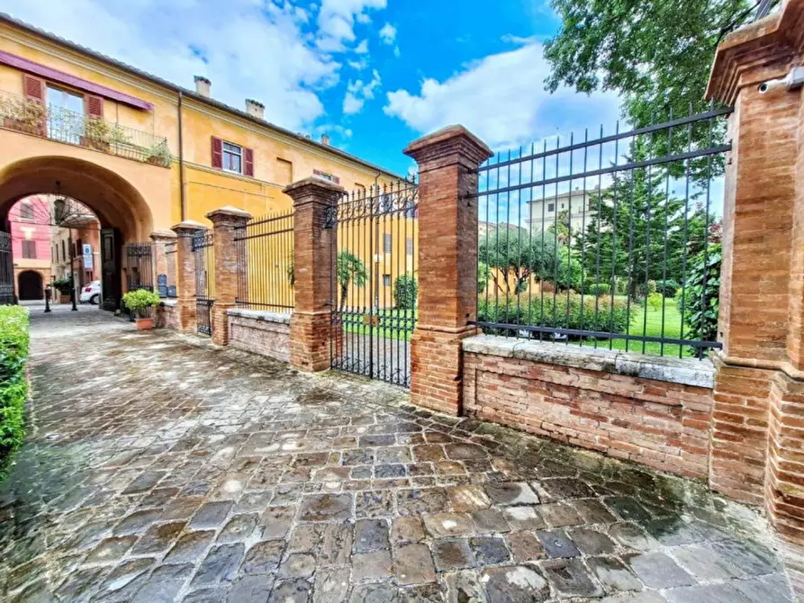 Immagine 12 di Negozio in vendita  in via XV Settembre, N. 16 a Jesi