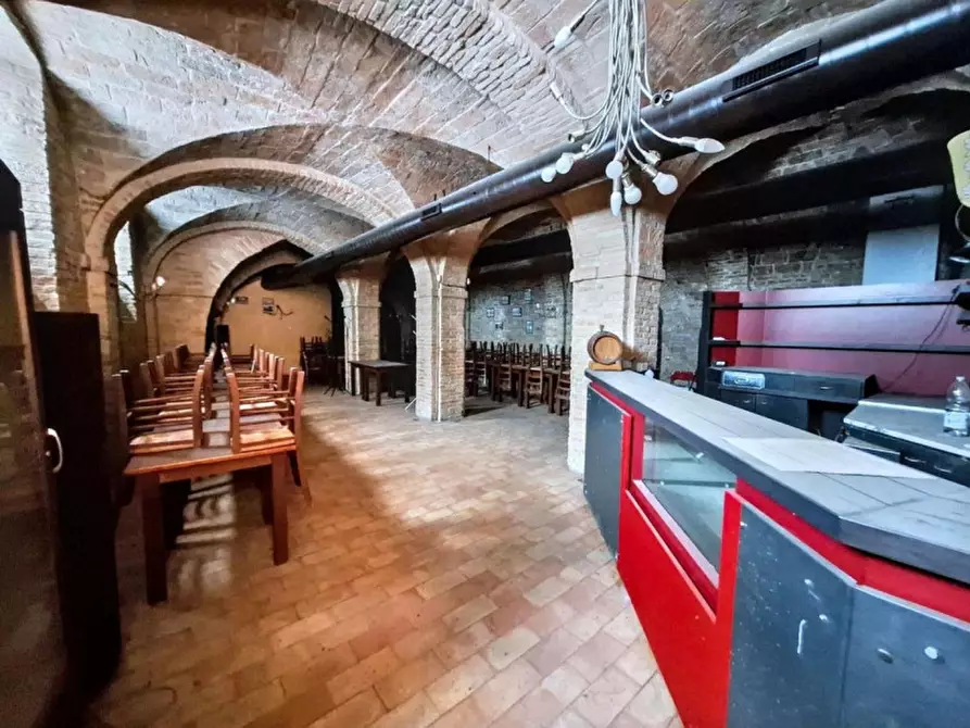 Immagine 16 di Attività commerciale in vendita  in via Mura Orientali, N. 3 a Jesi