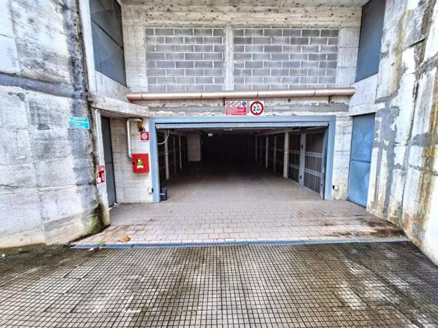 Immagine 4 di Posto auto in vendita  in via Anconetani, N. 2 a Jesi