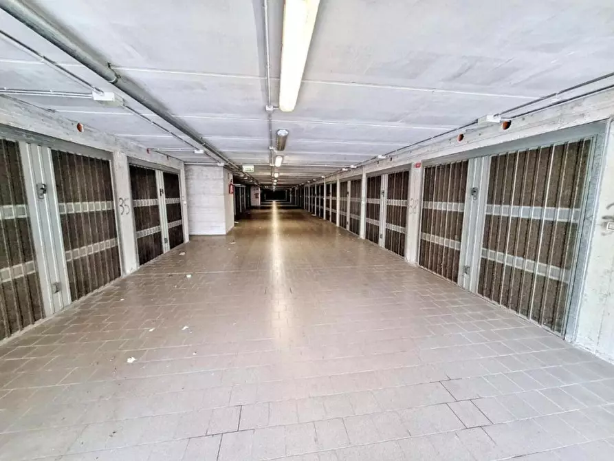 Immagine 5 di Posto auto in vendita  in via Anconetani, N. 2 a Jesi