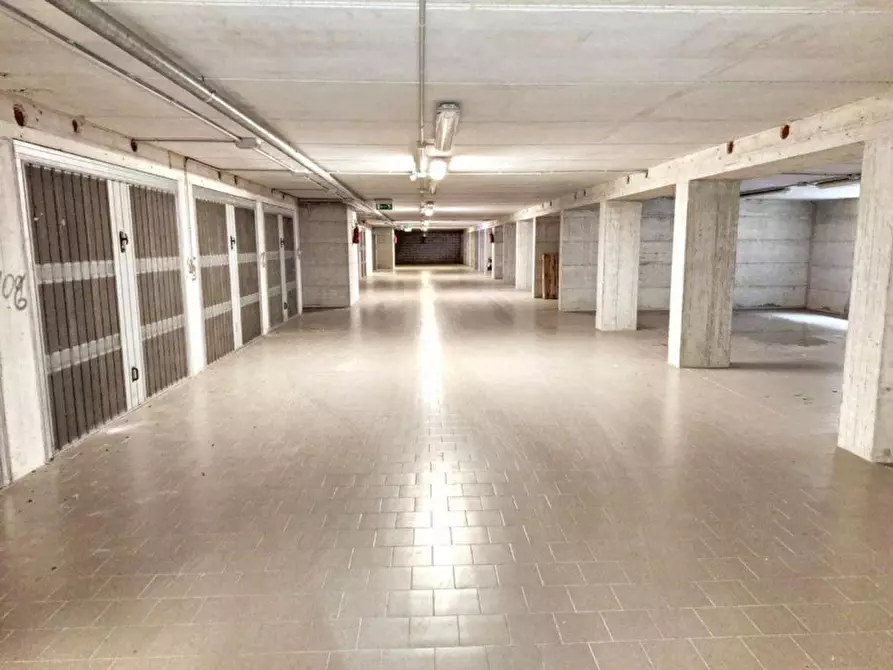 Immagine 9 di Posto auto in vendita  in via Anconetani, N. 2 a Jesi