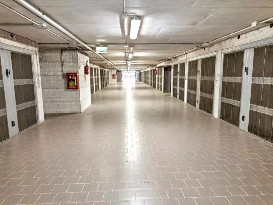 Immagine 14 di Posto auto in vendita  in via Anconetani, N. 2 a Jesi