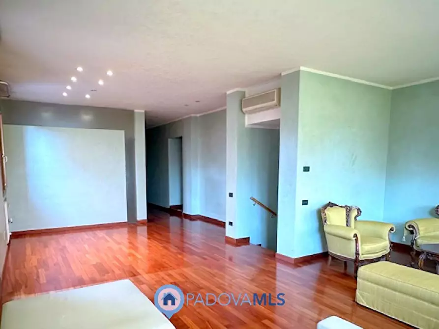 Immagine 6 di Casa bifamiliare in vendita  in Via Venezia a Vigodarzere