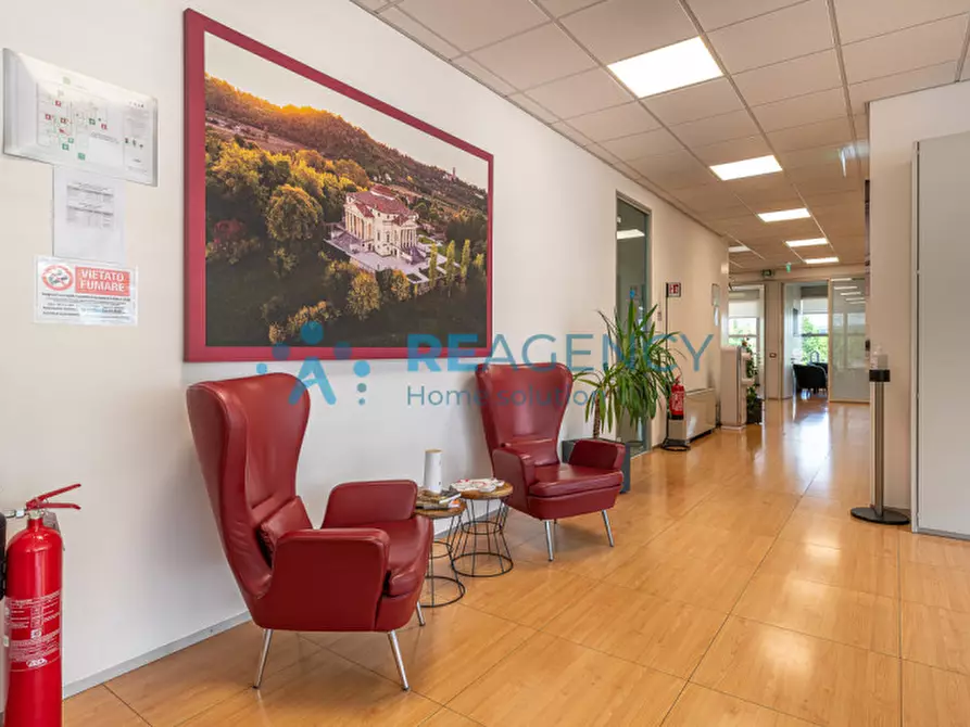 Immagine 5 di Ufficio in affitto  in via dell'edilizia 19 a Vicenza