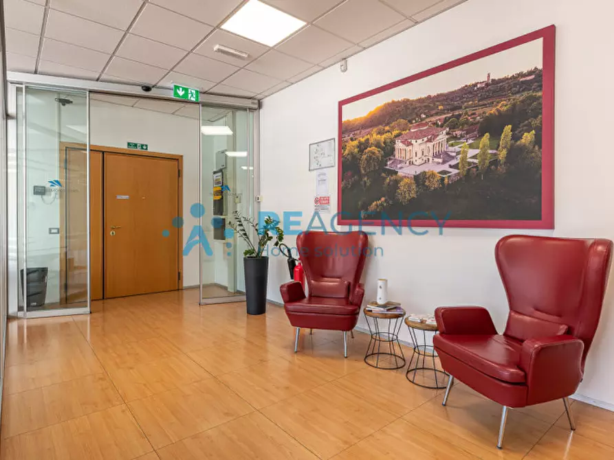 Immagine 6 di Ufficio in affitto  in via dell'edilizia 19 a Vicenza