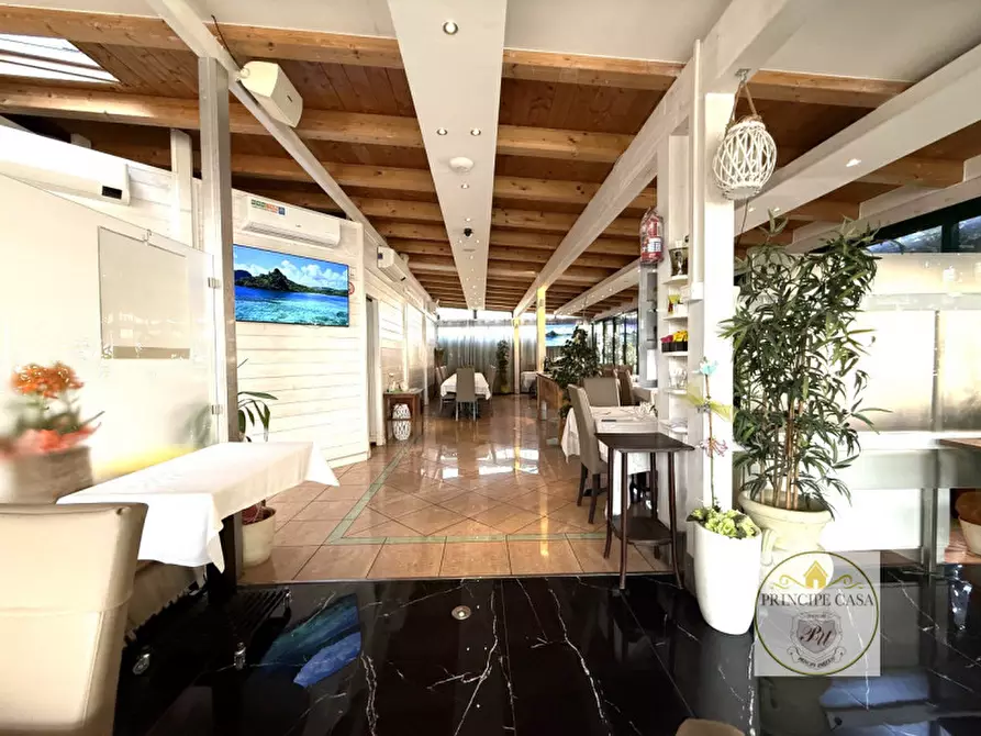 Immagine 5 di Attività commerciale in vendita  in Via Roma Est a Ospedaletto Euganeo