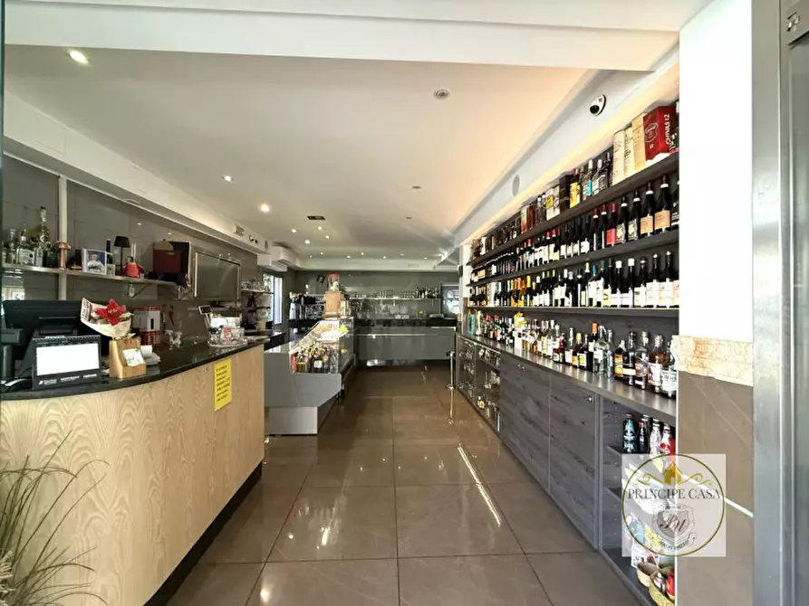 Immagine 8 di Attività commerciale in vendita  in Via Roma Est a Ospedaletto Euganeo