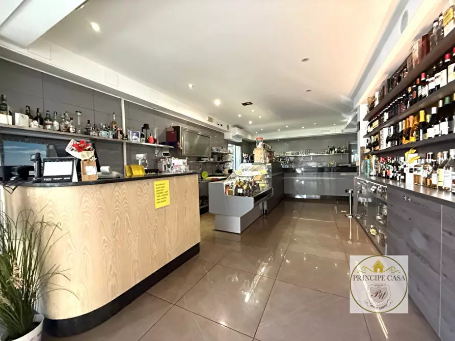 Immagine 9 di Attività commerciale in vendita  in Via Roma Est a Ospedaletto Euganeo