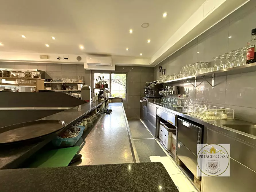 Immagine 15 di Attività commerciale in vendita  in Via Roma Est a Ospedaletto Euganeo