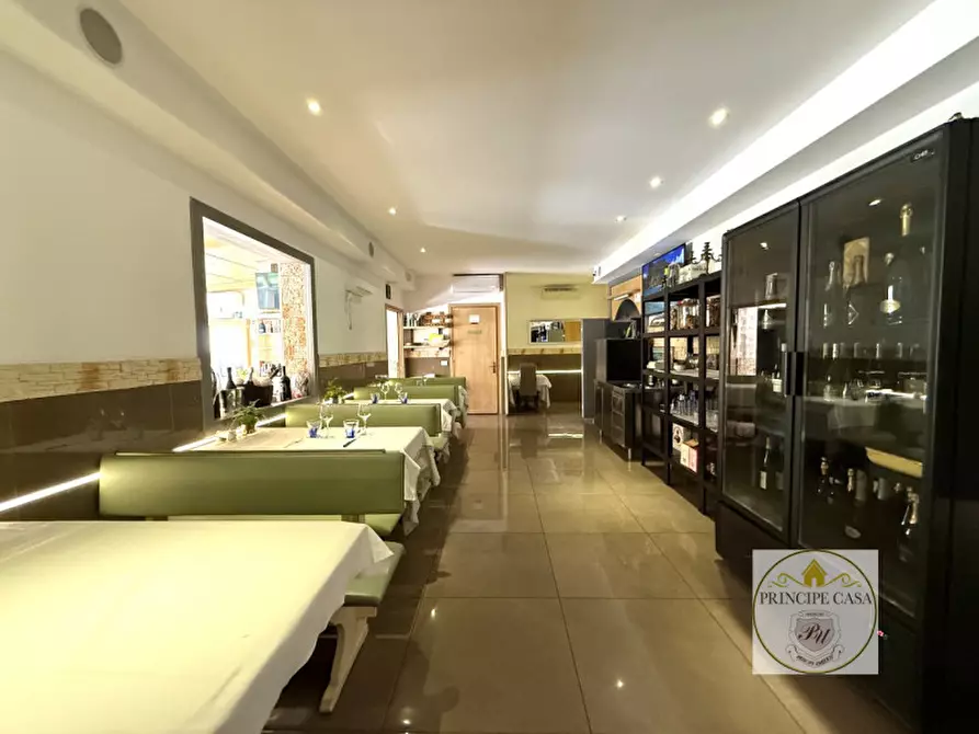 Immagine 17 di Attività commerciale in vendita  in Via Roma Est a Ospedaletto Euganeo