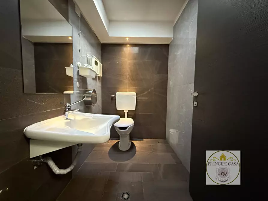 Immagine 28 di Attività commerciale in vendita  in Via Roma Est a Ospedaletto Euganeo