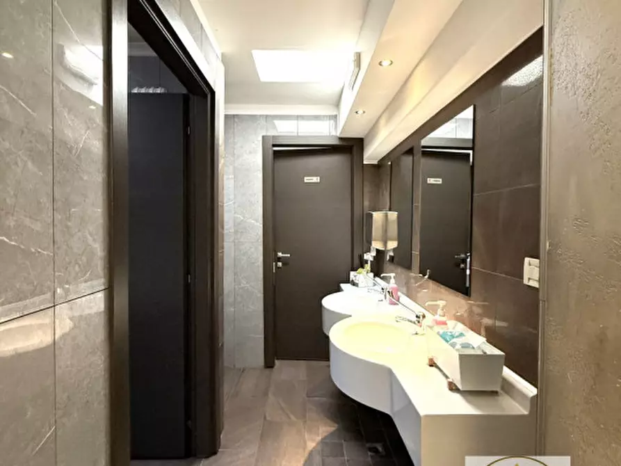 Immagine 29 di Attività commerciale in vendita  in Via Roma Est a Ospedaletto Euganeo