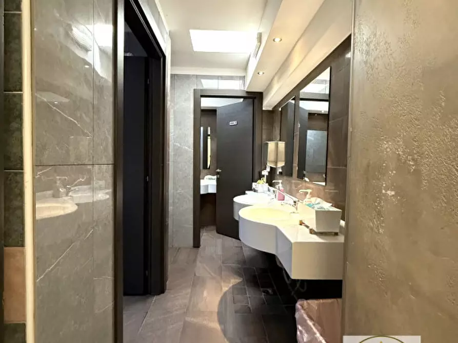 Immagine 42 di Attività commerciale in vendita  in Via Roma Est a Ospedaletto Euganeo