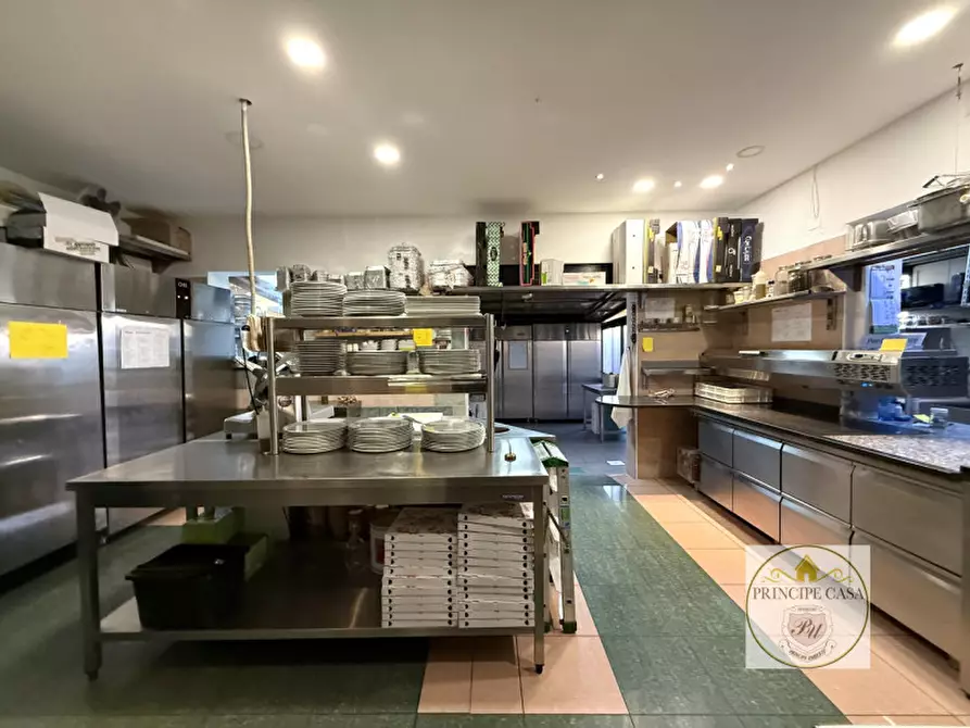 Immagine 46 di Attività commerciale in vendita  in Via Roma Est a Ospedaletto Euganeo