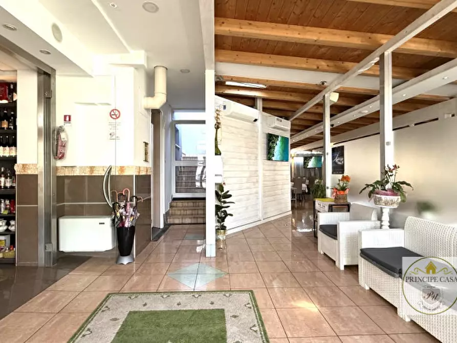 Immagine 66 di Attività commerciale in vendita  in Via Roma Est a Ospedaletto Euganeo