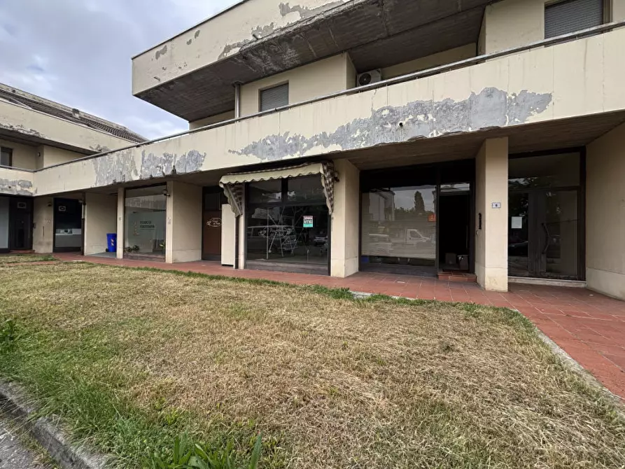 Immagine 3 di Attività commerciale in vendita  in Piazza della Repubblica, 6 a Torrile