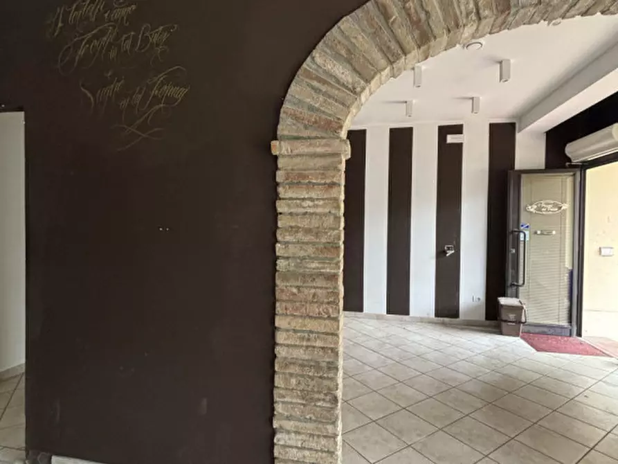 Immagine 8 di Attività commerciale in vendita  in Piazza della Repubblica, 6 a Torrile