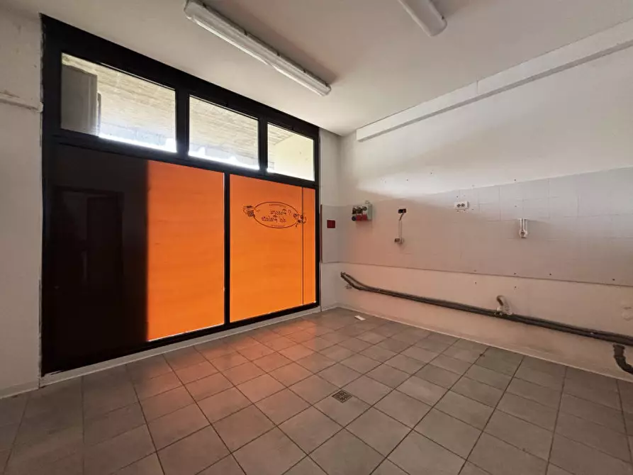 Immagine 17 di Attività commerciale in vendita  in Piazza della Repubblica, 6 a Torrile